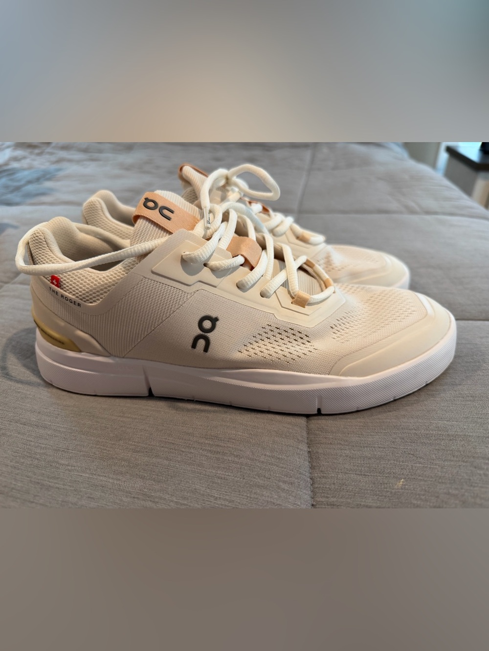 On Running Women's Cream/Gold Athletic Sneakers 9.5
